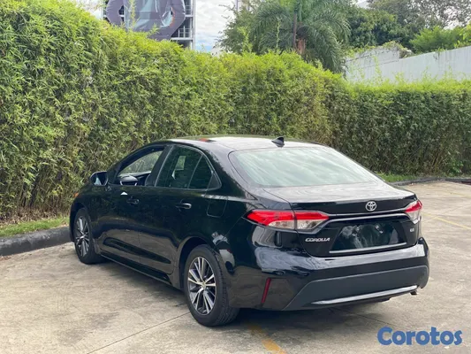 2020 Toyota Corolla — foto 2 / 10