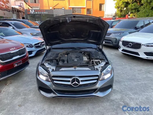 2018 Mercedes-Benz Clase C — foto 8 / 8