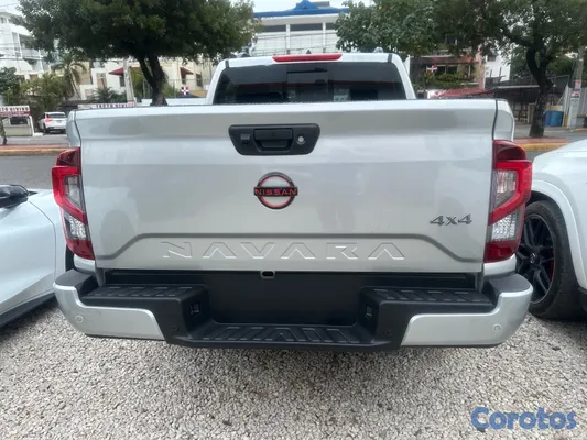 2026 Nissan Navara — foto 5 / 9