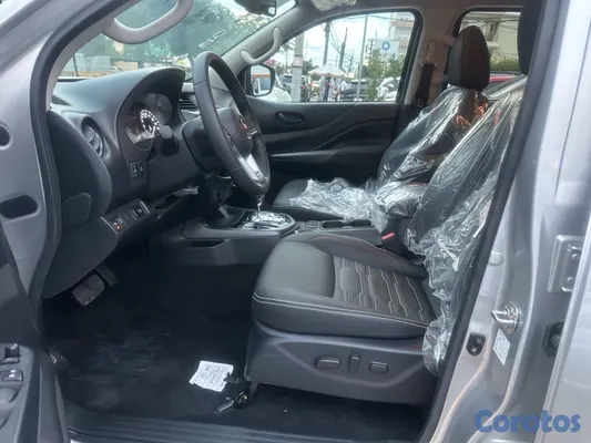 2026 Nissan Navara — foto 8 / 9