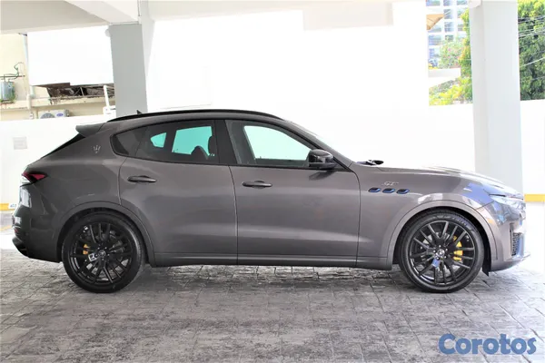 2026 Maserati Levante Hybrid — foto 4 / 11