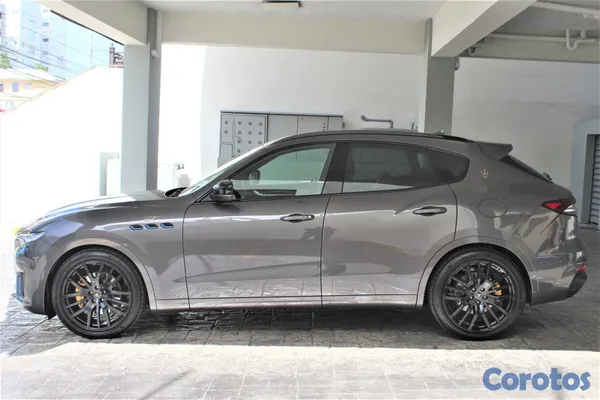 2026 Maserati Levante Hybrid — foto 5 / 11