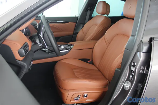 2026 Maserati Levante Hybrid — foto 6 / 11