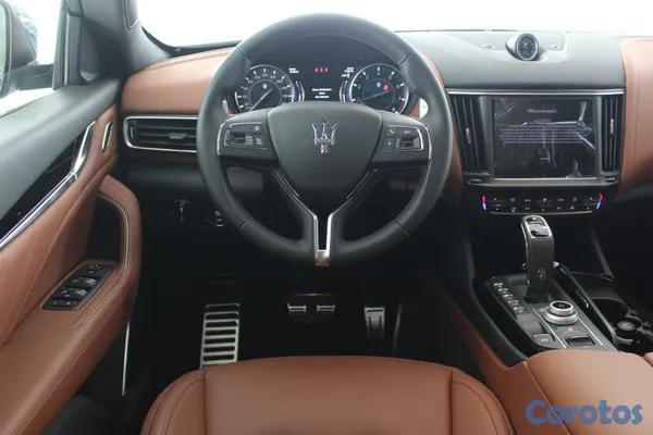 2026 Maserati Levante Hybrid — foto 8 / 11