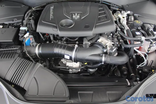2026 Maserati Levante Hybrid — foto 9 / 11