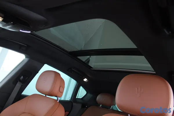 2026 Maserati Levante Hybrid — foto 11 / 11
