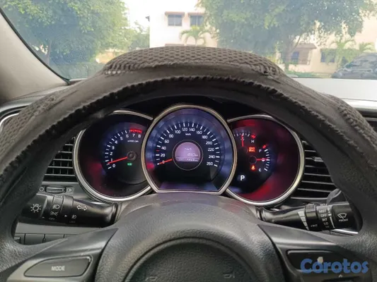 2014 Kia K-5 — foto 10 / 13
