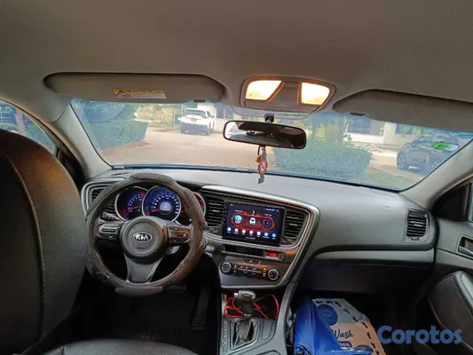 2014 Kia K-5 — foto 12 / 13