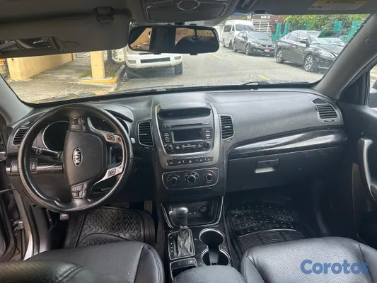 2014 Kia Sorento — foto 5 / 8