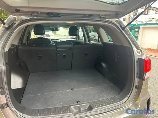 2014 Kia Sorento — foto 7 / 8