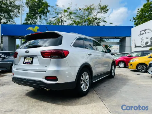 2019 Kia Sorento — foto 5 / 11