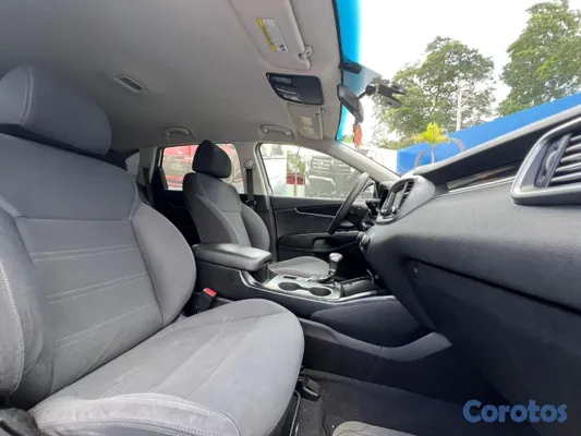 2019 Kia Sorento — foto 6 / 11