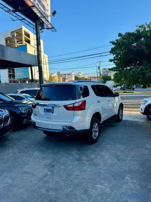 2015 Isuzu Dmax — foto 6 / 10