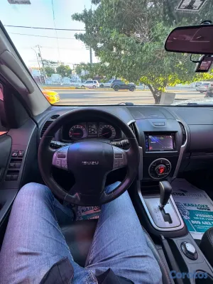 2015 Isuzu Dmax — foto 9 / 10