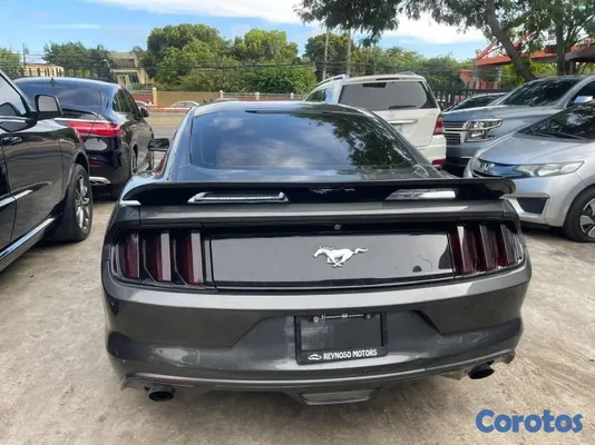 2017 Ford Mustang — foto 5 / 17