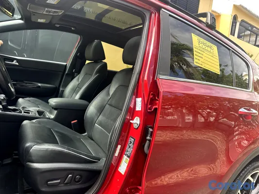 2020 Kia Sportage — foto 8 / 18