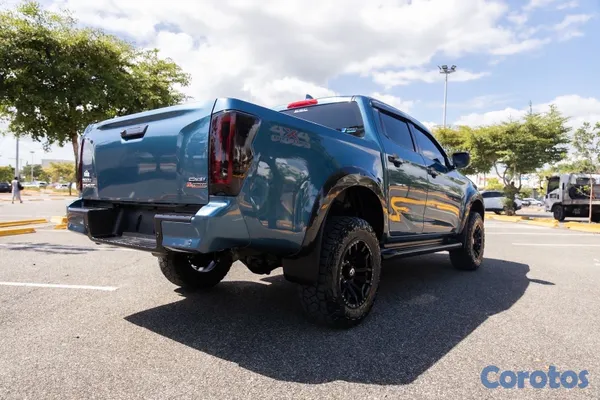 2025 Isuzu Dmax — foto 7 / 15