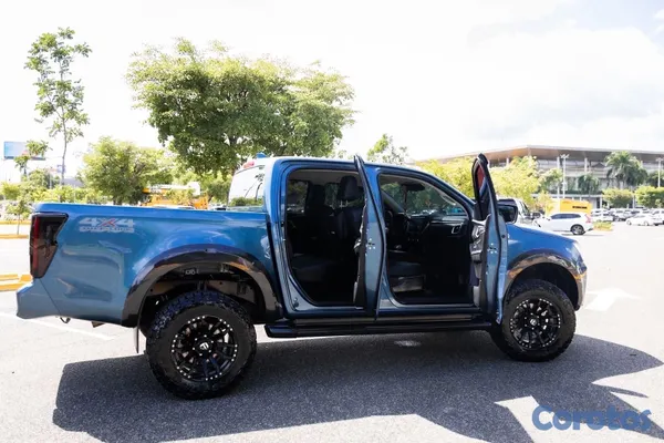 2025 Isuzu Dmax — foto 12 / 15