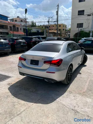 2020 Mercedes-Benz Clase A — foto 3 / 8