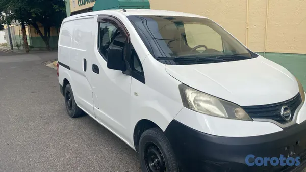 2018 Nissan NV — foto 2 / 3
