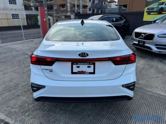 2020 Kia Forte — foto 5 / 10