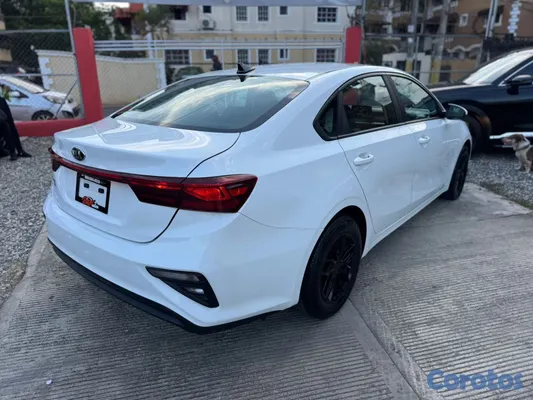 2020 Kia Forte — foto 7 / 10