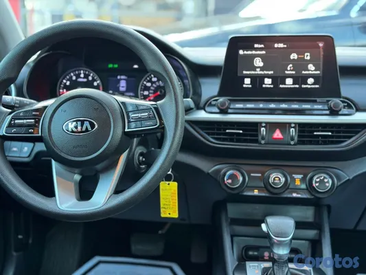 2020 Kia Forte — foto 8 / 10