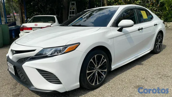 2020 Toyota Camry — foto 8 / 9