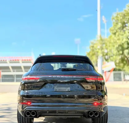 2019 Porsche Cayenne — foto 2 / 6