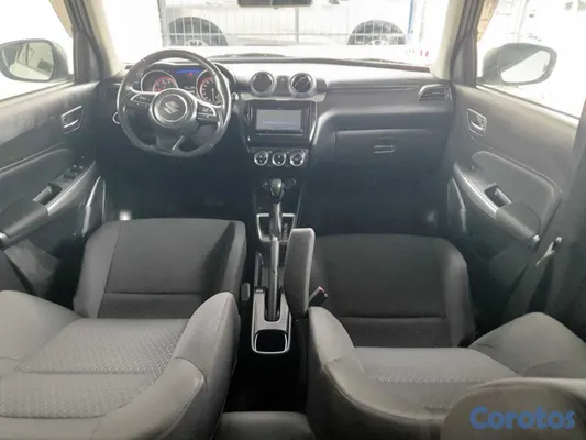 2020 Suzuki Swift — foto 6 / 12