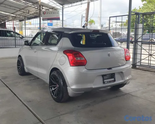 2020 Suzuki Swift — foto 7 / 12