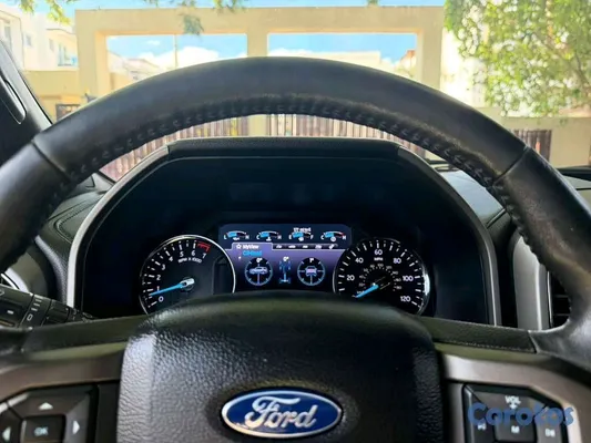 2020 Ford Expedition — foto 8 / 13