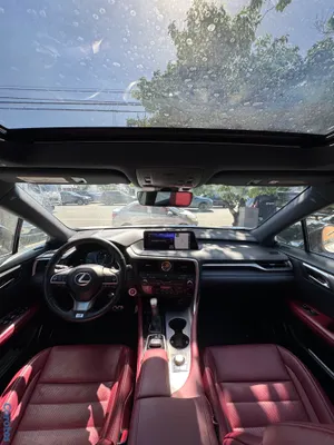 2017 Lexus Rx — foto 4 / 10