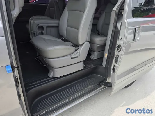 2021 Hyundai Grand Starex — foto 9 / 10