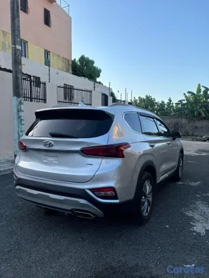 2019 Hyundai Santa Fe — foto 4 / 8