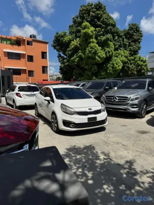 2016 Kia Rio — foto 3 / 9