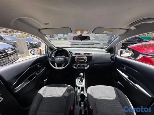 2016 Kia Rio — foto 4 / 9