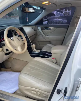 2010 Infiniti Fx-35 — foto 7 / 9