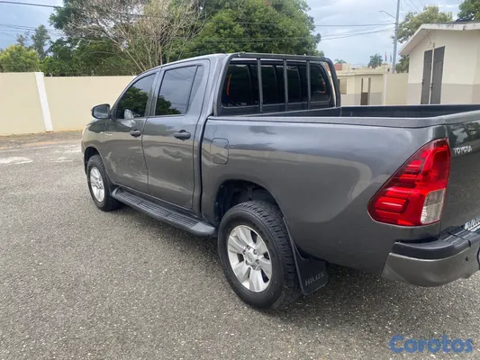 2018 Toyota Hilux — foto 8 / 10