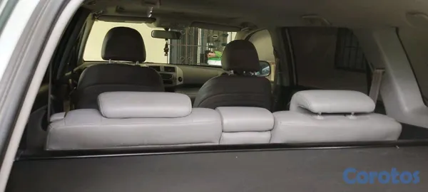 2007 Toyota Rav-4 — foto 10 / 14