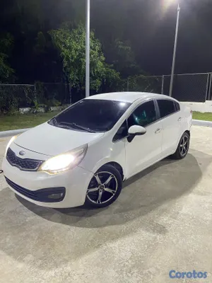 2014 Kia Rio — foto 1 / 7