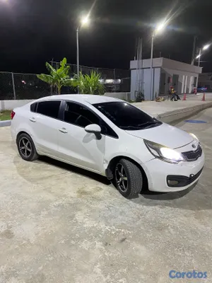 2014 Kia Rio — foto 4 / 7