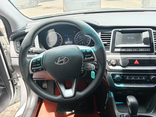 2020 Hyundai Sonata — foto 6 / 10