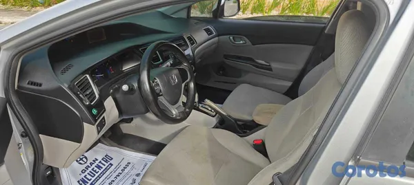 2013 Honda Civic — foto 7 / 8