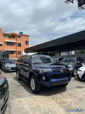 2021 Toyota 4 Runner — foto 2 / 11