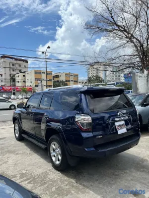 2021 Toyota 4 Runner — foto 8 / 11