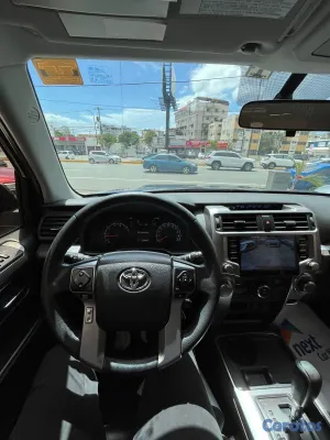 2021 Toyota 4 Runner — foto 9 / 11