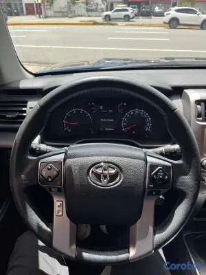 2021 Toyota 4 Runner — foto 10 / 11