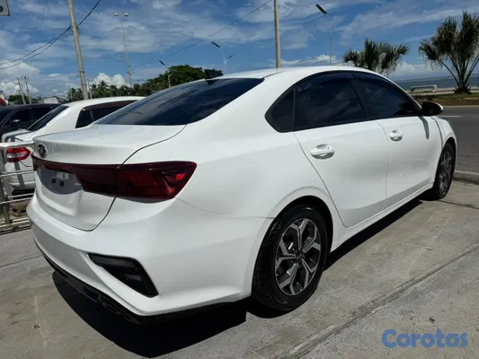 2020 Kia Forte — foto 7 / 10