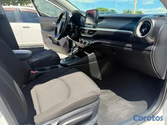 2020 Kia Forte — foto 9 / 10